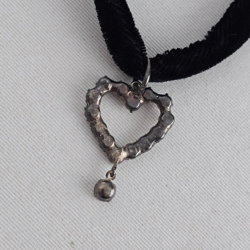 Vintage Black Velvet Crystal Heart Pendant Necklace Jewelry