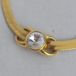 Vintage Gold Tone Crystal Herringbone Chain Necklace Jewelry