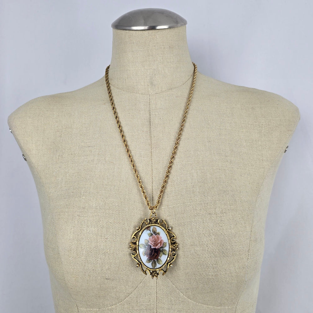 Vintage Gold Tone Floral Rose Cameo Mirror Pendant Necklace Ornate Frame