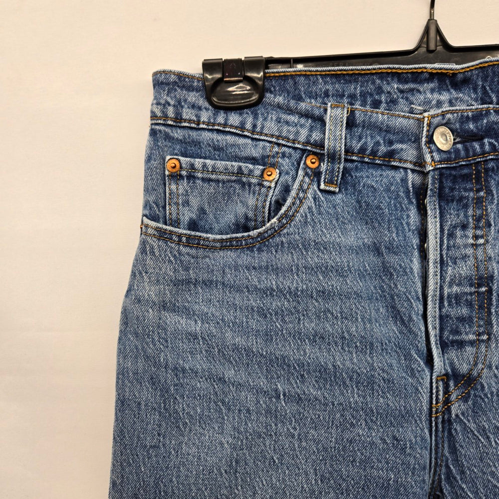 Levi’s 501 Women’s Jeans Light Wash Button Fly Straight Leg - Size  W/29 L/26