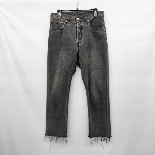 Levi’s Women’s Black Wash Straight Leg Jeans W30xL26