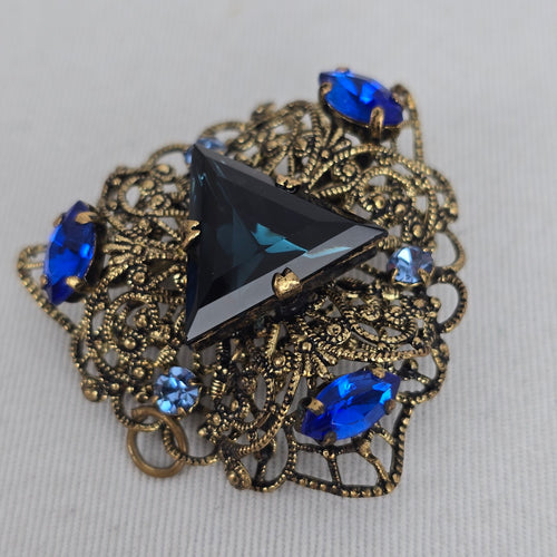 VTG 60s Blue Rhinestone Triangle Filigree Brooch Pendant