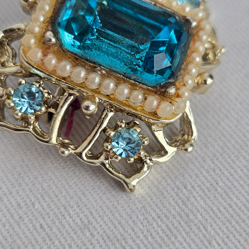 Vintage Gold Tone Blue Stone Faux Pearl Brooch