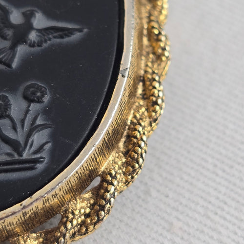 Vintage Black Intaglio Cameo Brooch Grecian Woman Birds Gold Tone