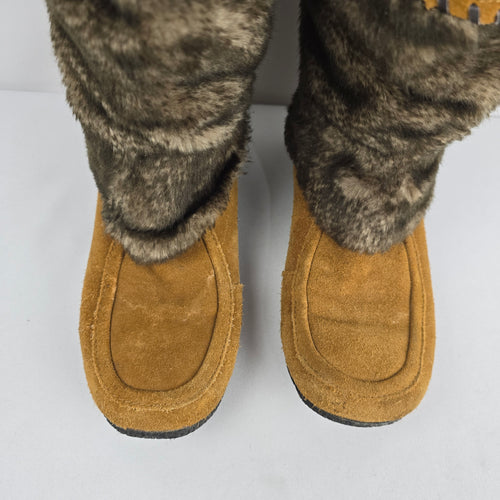Vintage Barbo Canada Suede Mukluk Boots Tan Fur Trim Pom Pom Winter Sz 8