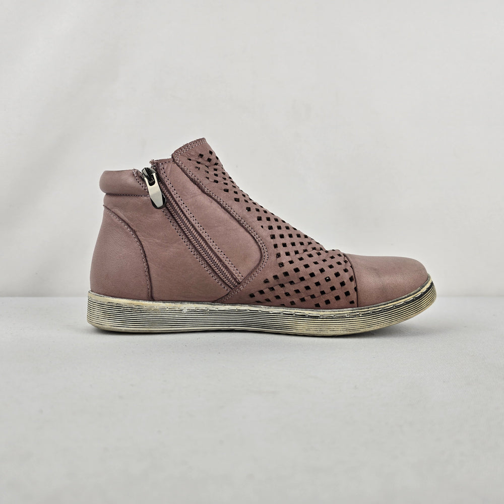 Andrea Conti Dusty Rose Leather Perforated High Top Zip Sneaker Booties Sz 8
