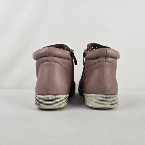 Andrea Conti Dusty Rose Leather Perforated High Top Zip Sneaker Booties Sz 8