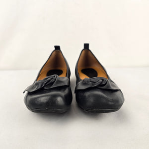 Earthies Rubio Black Leather Rosette Ballet Flats Size 7