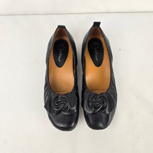 Earthies Rubio Black Leather Rosette Ballet Flats Size 7