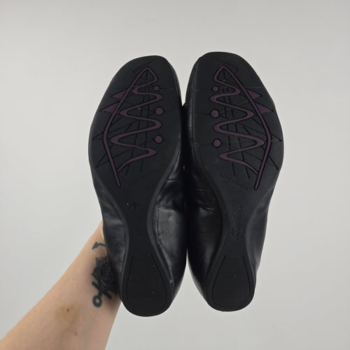 Earthies Rubio Black Leather Rosette Ballet Flats Size 7