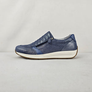 Vintage Portania Blue Metallic Leather Slip-On Sneakers - Size 6.5
