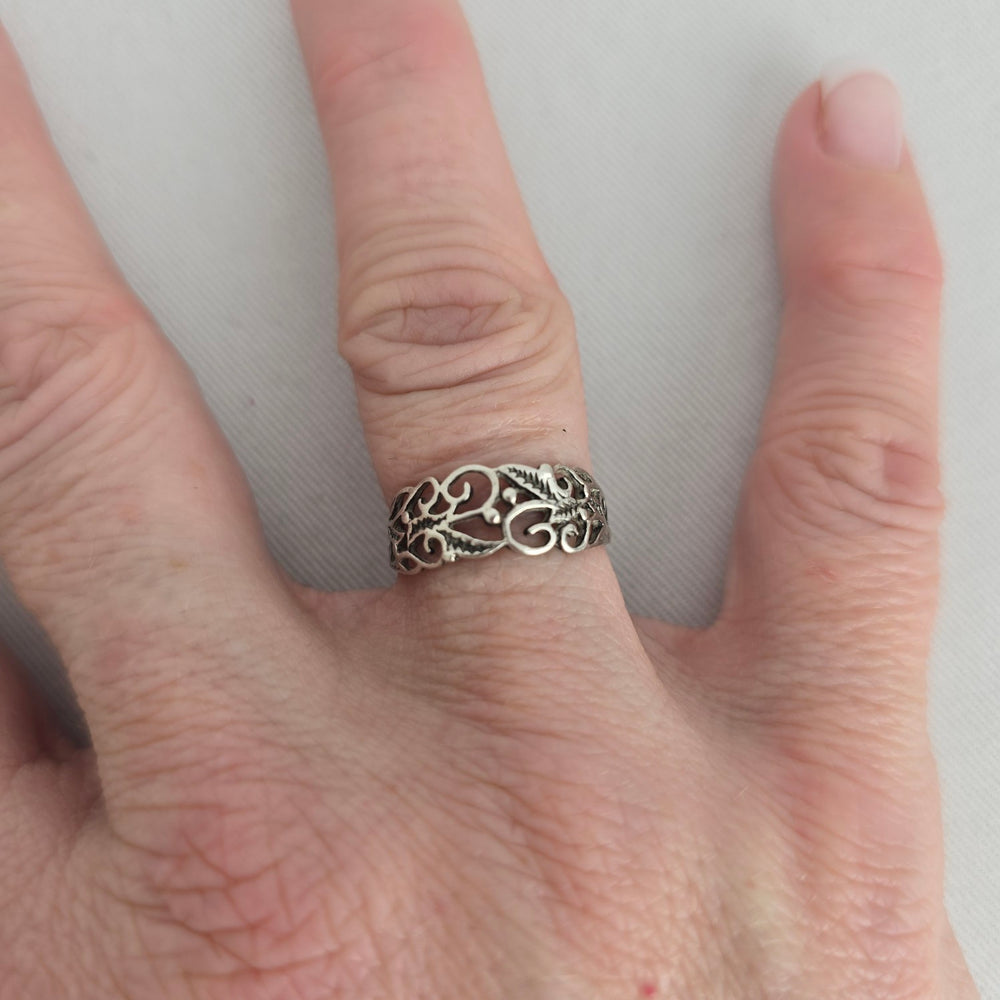 Vintage Sterling Silver Filigree Openwork Ring