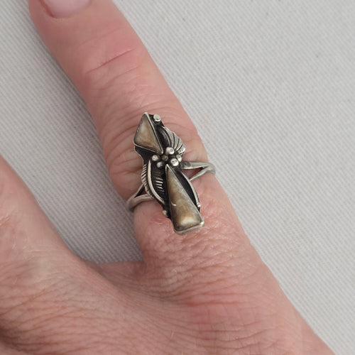 Vintage Sterling Silver Navajo Cream Stone Geometric Statement Ring Size 5.5