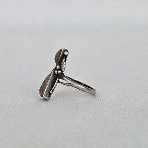 Vintage Sterling Silver Navajo Cream Stone Geometric Statement Ring Size 5.5