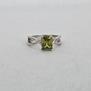 925 Sterling Silver Green Emerald-Cut Natural Peridot Ring Size 6