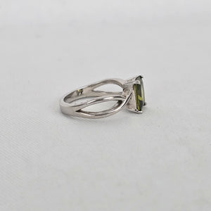 925 Sterling Silver Green Emerald-Cut Natural Peridot Ring Size 6