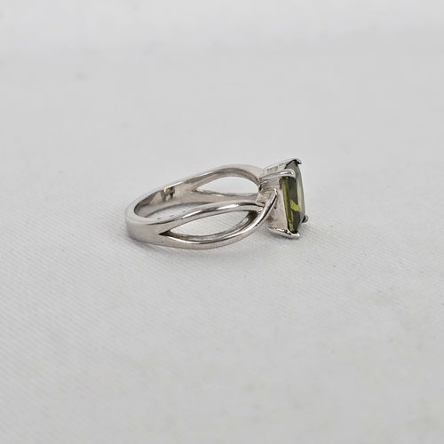 925 Sterling Silver Green Emerald-Cut Natural Peridot Ring Size 6