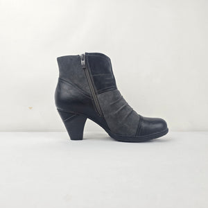 Vangelo Grey Faux Suede & Black Pleated Heeled Ankle Boots Size 7.5