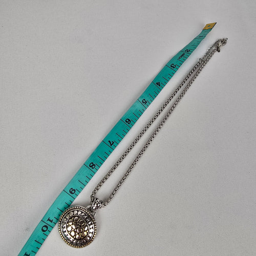 Silver Tone Pendant Chain Necklace