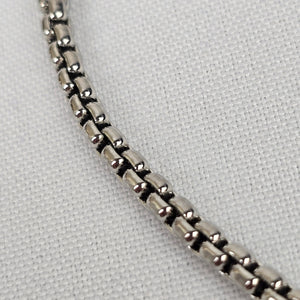 Silver Tone Pendant Chain Necklace