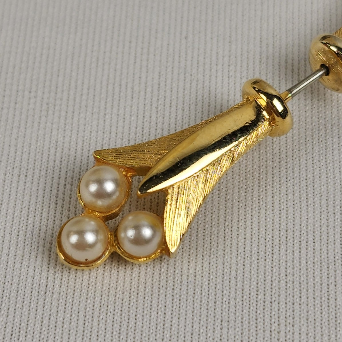 Vintage Faux Pearl Sweater Brooch Gold Tone Etched