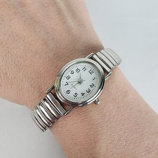 Quartz Silver Stretch Watch