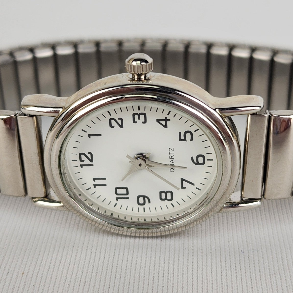 Quartz Silver Stretch Watch