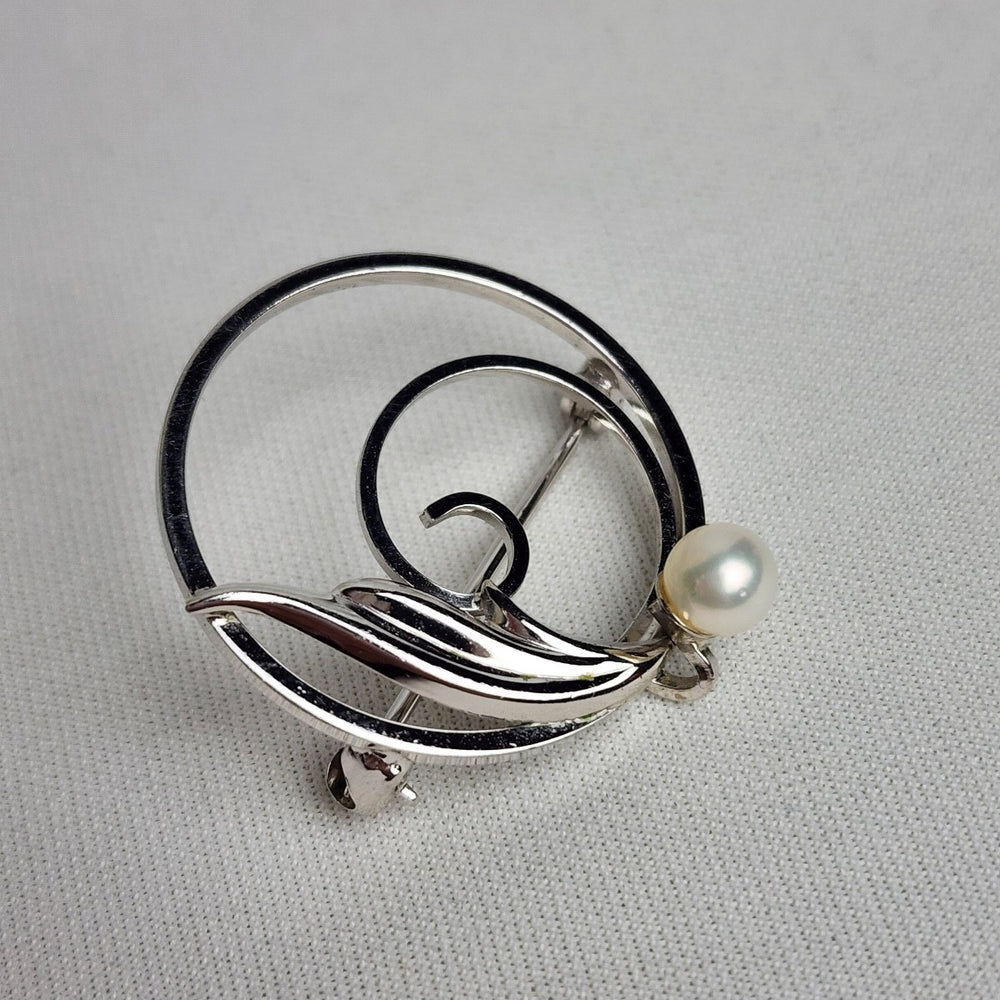DCE Douglas C Eaton 14kt GF Pearl Silver Tone Brooch