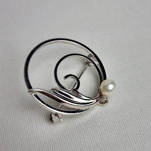 DCE Douglas C Eaton 14kt GF Pearl Silver Tone Brooch